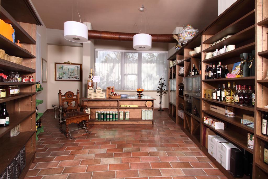 Hotel Ristorante La Bilancia 로레토아프루티노 외부 사진
