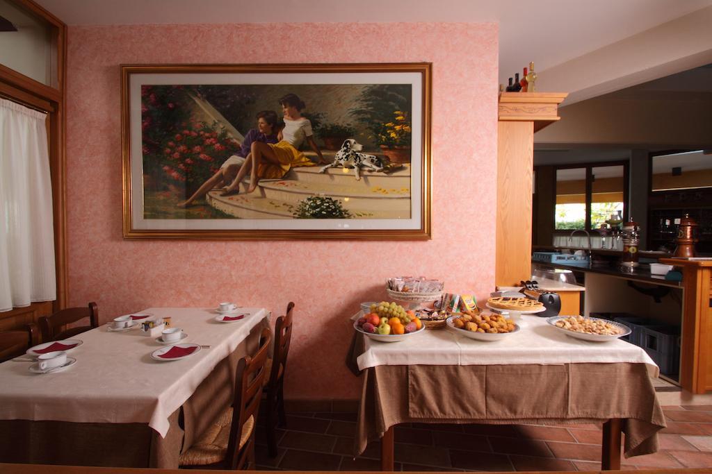 Hotel Ristorante La Bilancia 로레토아프루티노 외부 사진